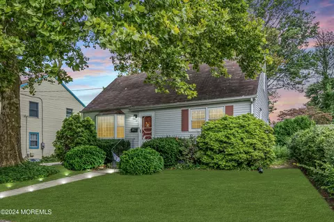 17 Olden Ter, Hamilton, NJ 08610