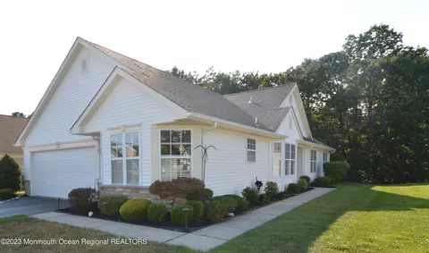 3609 Vicari Ave, Toms River, NJ 08755
