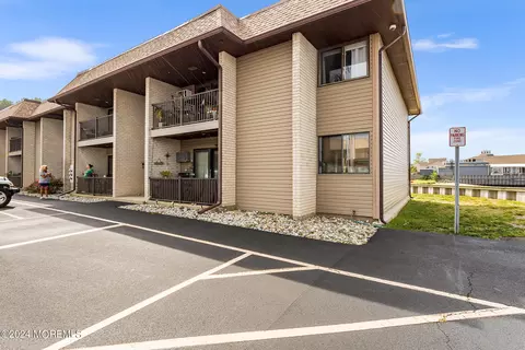 330 Shore Dr #G-15, Highlands, NJ 07732