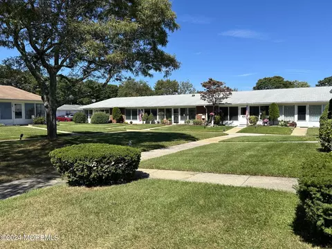 1114 Argyll Cir # C, Lakewood, NJ 08701