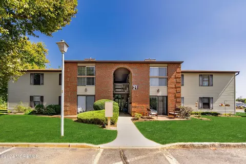 21 Augusta Ct # -7, Freehold, NJ 07728