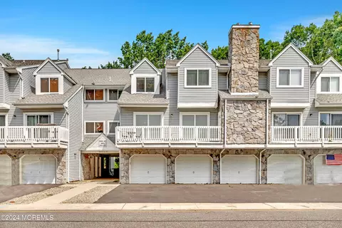 1706 Arthur St, Toms River, NJ 08755