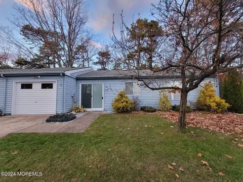 616 Bosworth Ct # A, Manchester, NJ 08759