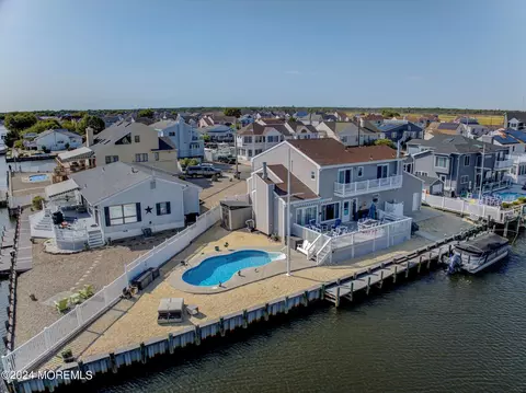 1213 Varuna Dr, Forked River, NJ 08731