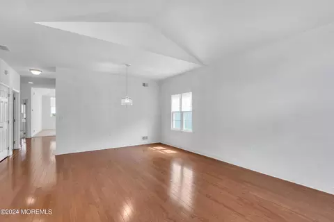 28 Avalon Way, Waretown, NJ 08758 photo 4