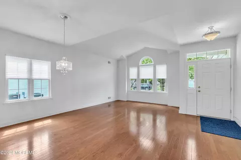 28 Avalon Way, Waretown, NJ 08758 photo 5