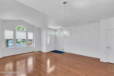 28 Avalon Way, Waretown, NJ 08758 photo 6