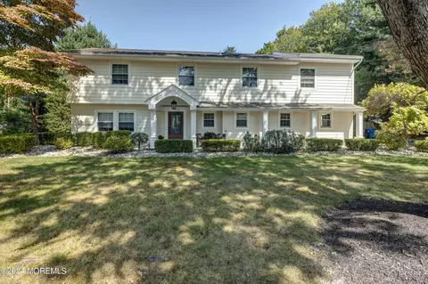 10 Troon Ct, Lincroft, NJ 07738