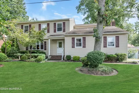 27 Paul Ave, Eatontown, NJ 07724