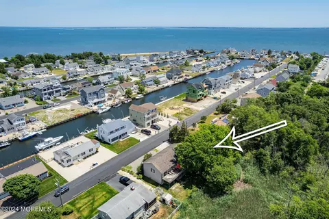 110 Marine Rd, Waretown, NJ 08758