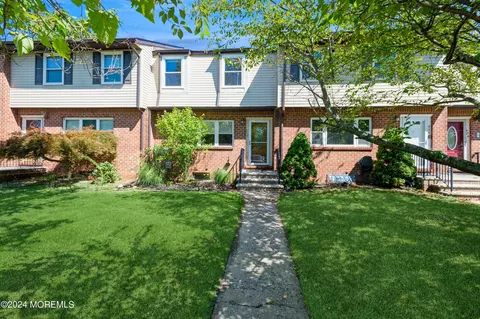 908 Judy Ct, Brick, NJ 08724