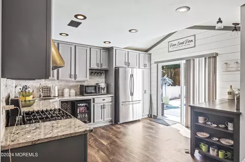 Kitchen - 121 Atrium Dr, Brick, NJ 08723 photo 3 of 4
