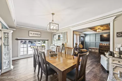 Dining - 121 Atrium Dr, Brick, NJ 08723 photo 2 of 4