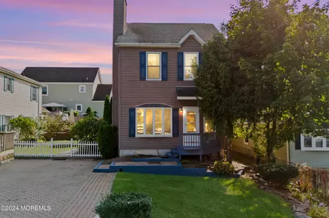 2933 Pacific Ave, Wall, NJ 07719