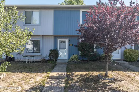 53 Creek Rd, Brick, NJ 08724