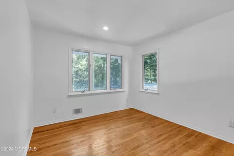 Bedroom - 15 Deer Path, Holmdel, NJ 07733 photo 5 of 8