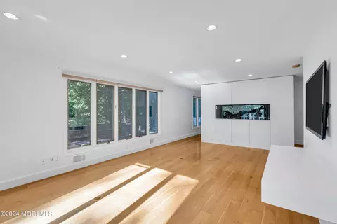 Living - 15 Deer Path, Holmdel, NJ 07733 photo 1 of 8