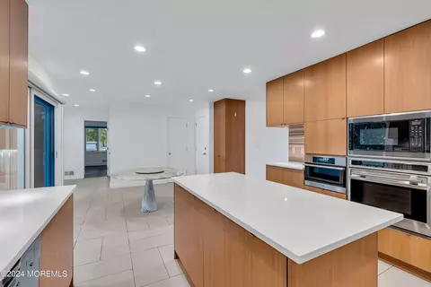 Kitchen - 15 Deer Path, Holmdel, NJ 07733 photo 3 of 9