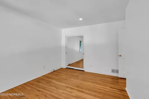 Bedroom - 15 Deer Path, Holmdel, NJ 07733 photo 6 of 8