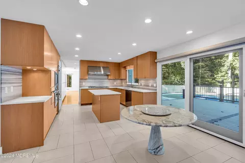 Kitchen - 15 Deer Path, Holmdel, NJ 07733 photo 9 of 9