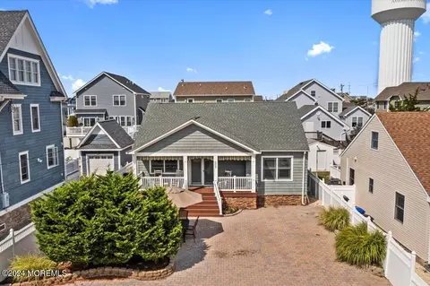 202 7th Ave, Seaside Heights, NJ 08751