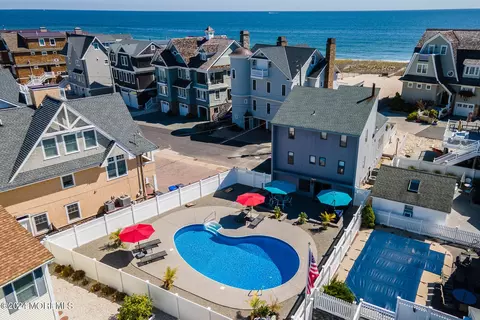 525 Sunset Blvd, Mantoloking, NJ 08738