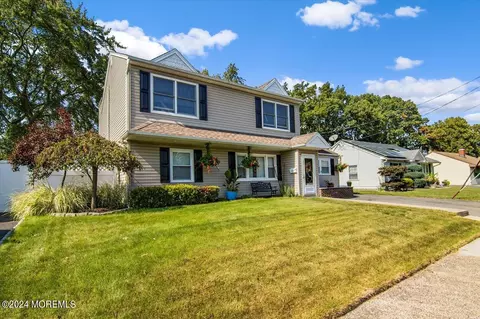 63 Glenville Rd, Edison, NJ 08817