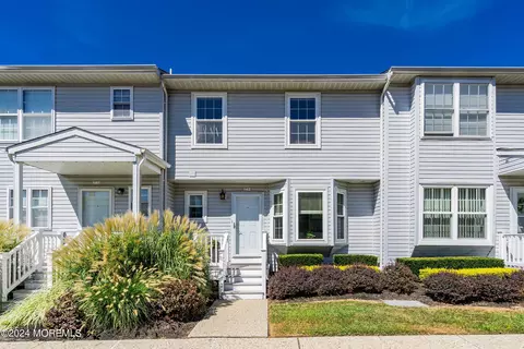 60 County Rd #H42, Cliffwood, NJ 07721