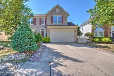 15 Chad Ln, Howell, NJ 07731