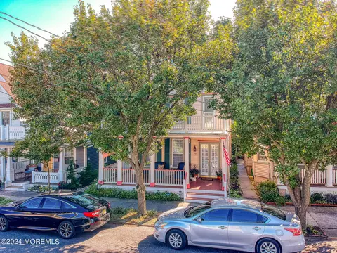 72 Heck Ave, Ocean Grove, NJ 07756