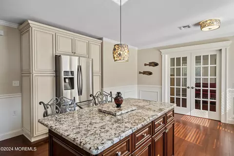 Kitchen - 4 Lagos Ct, Berkeley, NJ 08721 photo 4 of 7