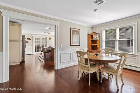 Dining - 4 Lagos Ct, Berkeley, NJ 08721 photo 1 of 2