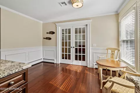 Dining - 4 Lagos Ct, Berkeley, NJ 08721 photo 2 of 2