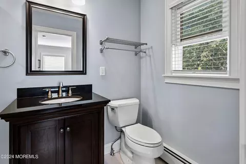 Bath - 4 Lagos Ct, Berkeley, NJ 08721 photo 1 of 4