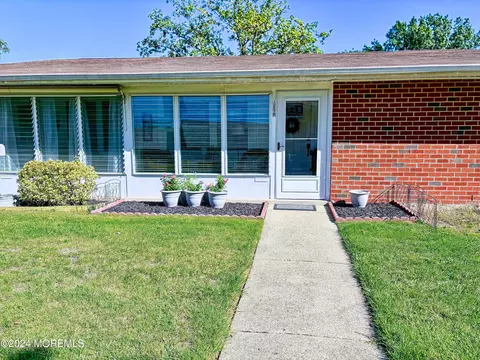 1257 Argyll Cir # B, Lakewood, NJ 08701