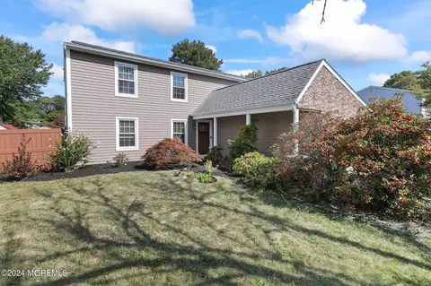 72 Appletree Rd, Howell, NJ 07731