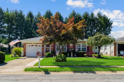 47 Lauren Ln N, Brick, NJ 08723