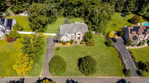 67 Tuscany Dr, Jackson, NJ 08527