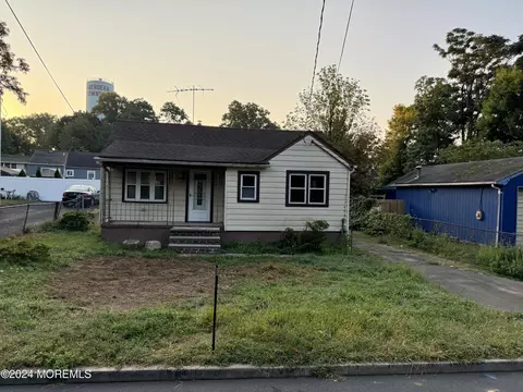 769 Cliffwood Ave, Keyport, NJ 07735