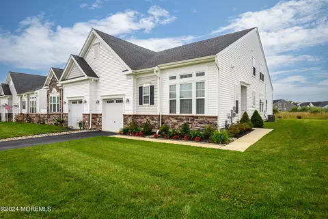 22 Chepstow Rd, New Egypt, NJ 08533