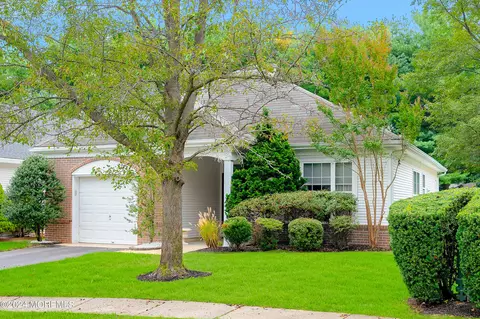 12 Lilac Springs Ct, Lakewood, NJ 08701