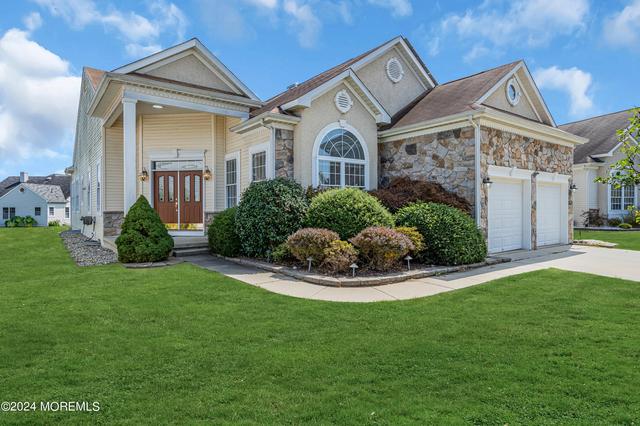 34 Sea Girt Ln, Waretown, NJ 08758
