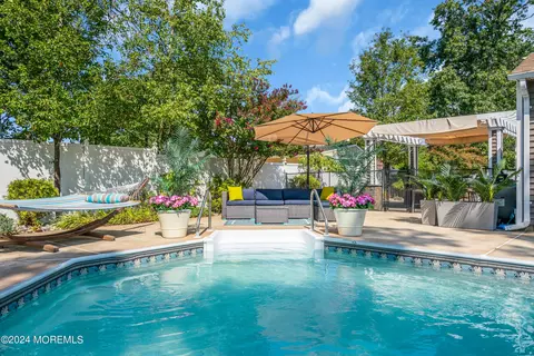 1031 Avon Rd, Pine Beach, NJ 08741