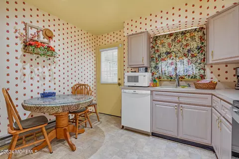 20 Spring St # A, Whiting, NJ 08759 photo 10