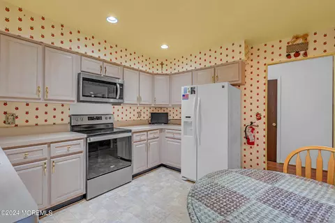 20 Spring St # A, Whiting, NJ 08759 photo 12