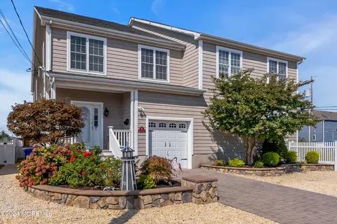 1827 Bay Blvd #A, Seaside Heights, NJ 08751