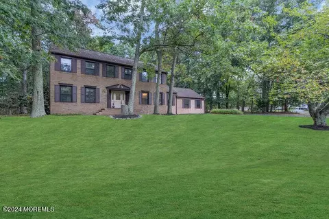 2113 Hiddenbrook Dr, Wall, NJ 07719