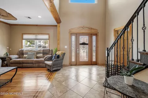 Entry Way - 746 S River Dr, Forked River, NJ 08731 photo 2 of 4