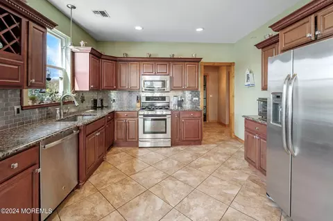 Kitchen - 746 S River Dr, Forked River, NJ 08731 photo 2 of 6