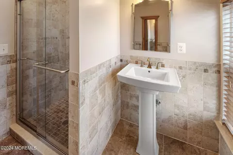 Bath - 746 S River Dr, Forked River, NJ 08731 photo 1 of 8